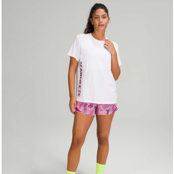 🍋 Lululemon “All Yours Tee *Seawheeze” 🍋 EUC ⭐️LIKE NEW⭐️ {Sz: 6} white 💖RARE💖 - Picture 1 of 16